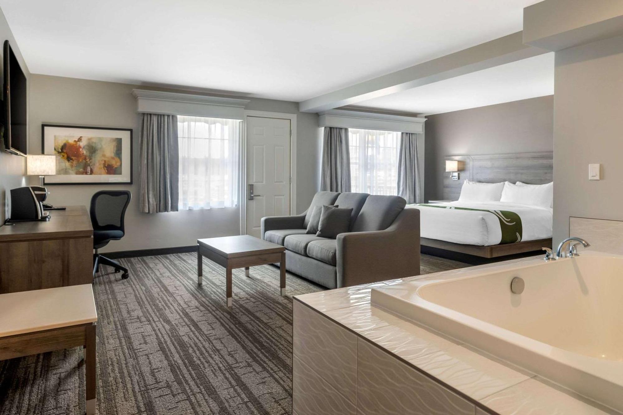 Quality Inn & Suites Amsterdam Fredericton Zewnętrze zdjęcie