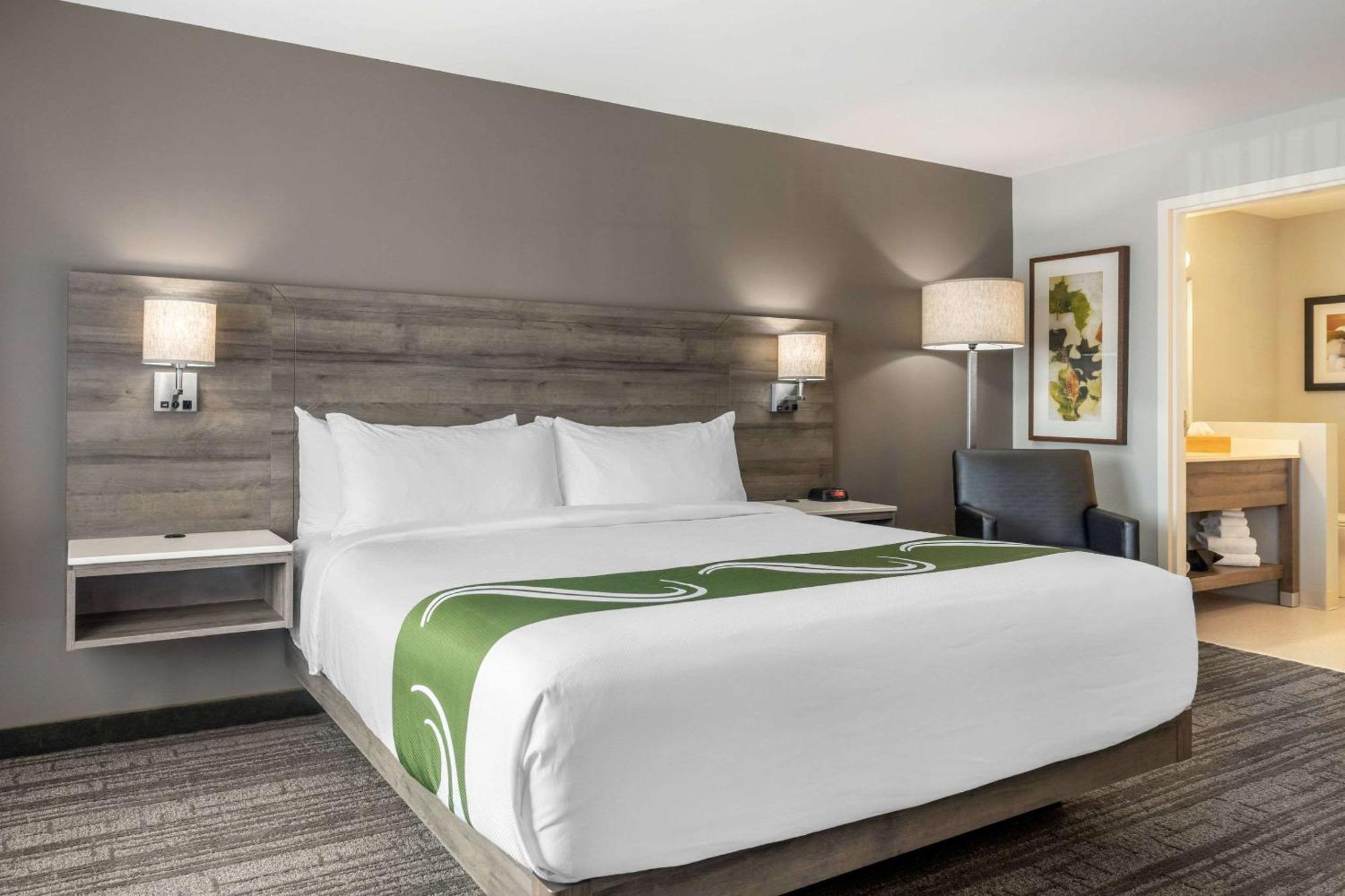 Quality Inn & Suites Amsterdam Fredericton Zewnętrze zdjęcie